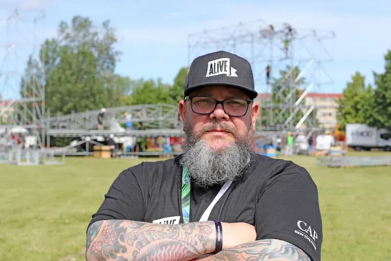 ”Kudden” brinner för festival